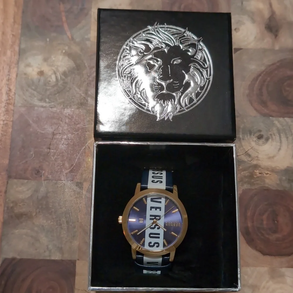 Versace Versus Leather 44mm Stainless Steel Water Resistant Watch New in Box ❤️